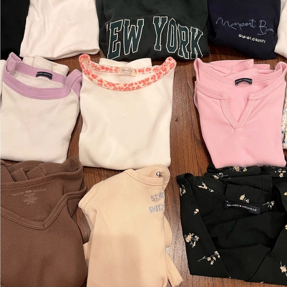 BRANDY MELVILLE COLLECTION - Picture 3 of 16